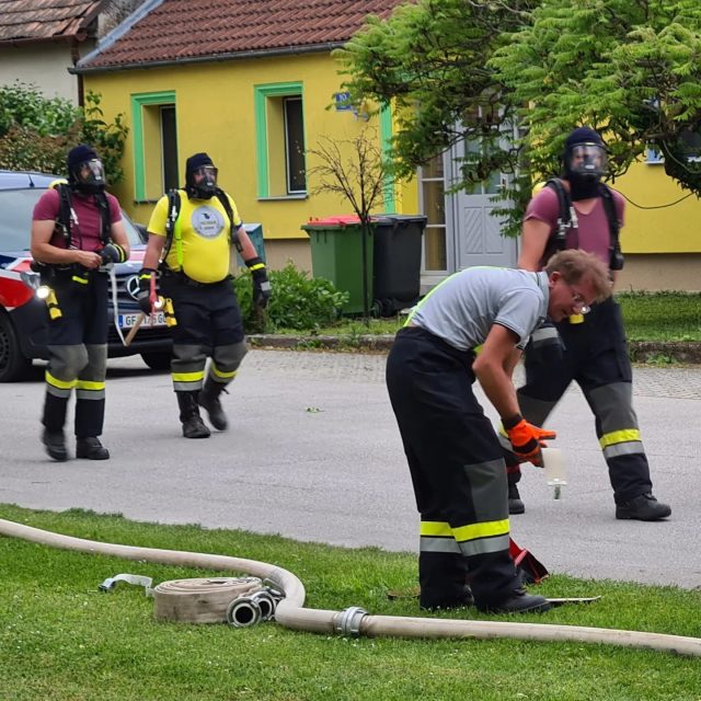 Ausbildungsübung der Freiwilligen Feuerwehr Pframa 🚒

#freiwilligefeuerwehr 
#niederösterreich